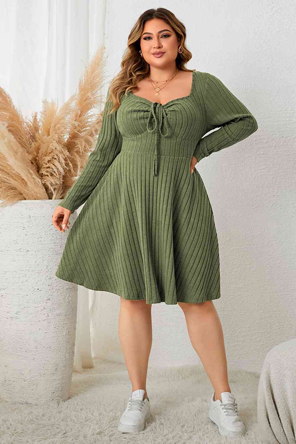 Plus Size Sweetheart Neck Long Sleeve Ribbed Dress Matcha Green / 1XL